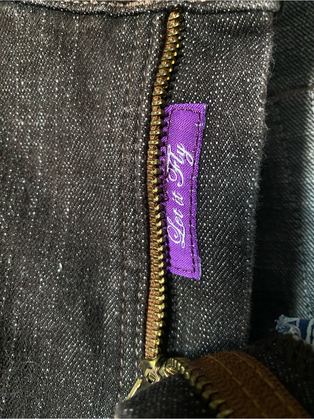 Men's Relaxed Jeans in Dark Gray with Purple Tag